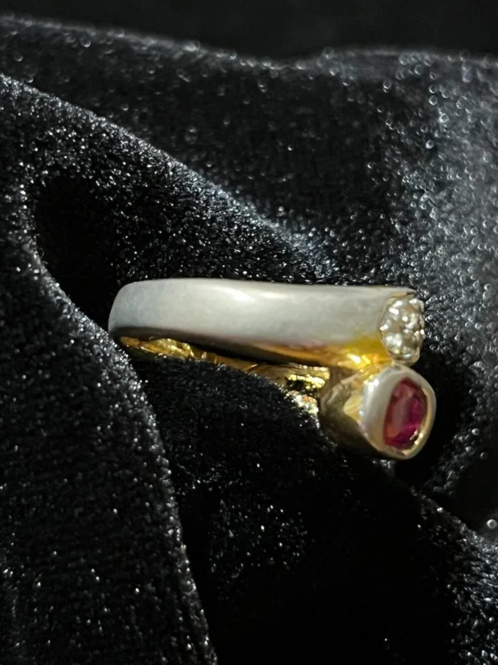 Vintage Chunky Gold Tone Bypass Ring Ruby Red Glass Faux Diamond Pavé Sz 6